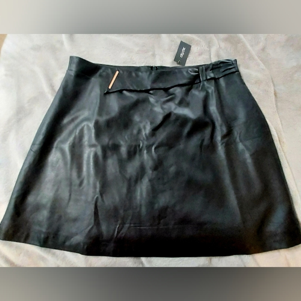City Chic Leather Mini Skirt Size 22(XL)